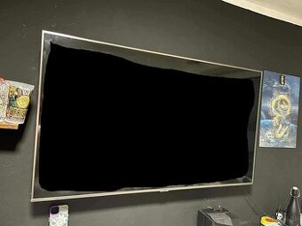 Televizor Samsung 4K + plus stojan na stenu