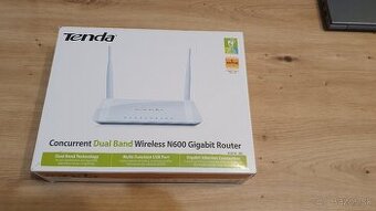 Moderný wifi router Tenda, N600, Dual Band, LAN 1Gbit/s
