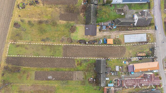 BOSEN | Na predaj stavebný pozemok 1813 m2 - Adamovské Kocha