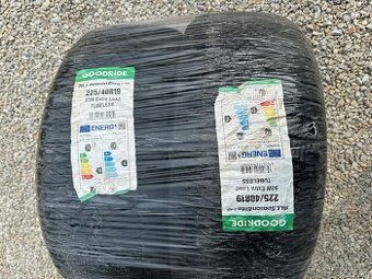 Celoročné 225/40 R19 Goodride