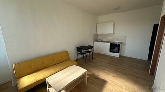 Nový 2 izbový byt v Hlohovci – zvýhodnené nájomné 350 eur
