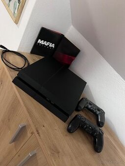 PLAYSTATION 4 500GB (top stav)