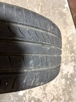 235 45 18