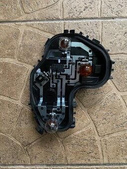 BMW F20 F21 ziarovkova lista lave zadne svetlo