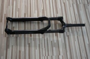 vidla FOX FIT RL 32 120 26 a vzduchová vidla ROCKSHOX 35
