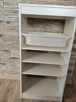 Úložný systém Ikea + 2 poličky a 1 box
