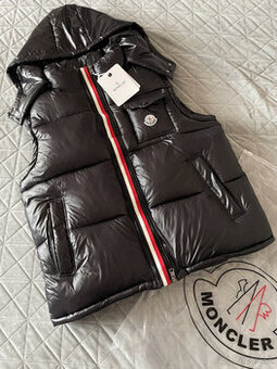 Moncler vesta