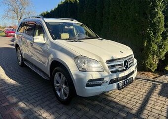 Mercedes-Benz GL 450i /250kw 4x4 7 Míst Tažné benzín