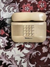 Predám starý telefón