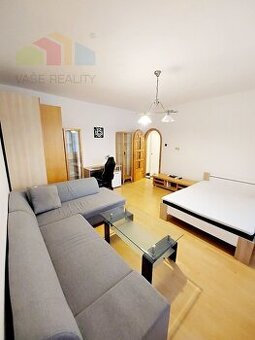 Na prenájom 1 izbový byt, 50 m², Radlinského ul., Staré Mest
