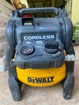 Dewalt AKU kompresor DCC1054 - na náhradné diely