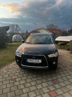 Mitsubishi Outlander 2.2 DI-D automat , 7 miestne