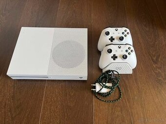 Xbox one S 1TB, 2x ovládač +dobíjacia stanica