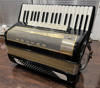 Akordeón Hohner Lucia IV P - 96 basový -