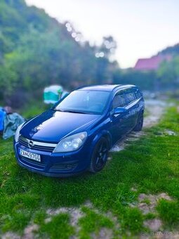 OPEL ASTRA H COMBI 1.4 16v