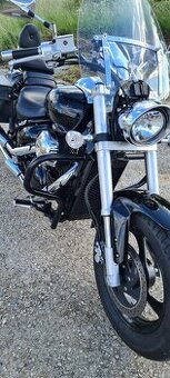 Suzuki Intruder M800