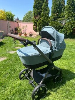 Cybex Eos Lux