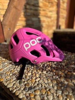 Predám dámsku prilbu POC Tectal – Actinium Pink Matt