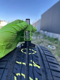 195/60 R15