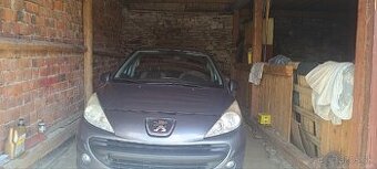 Predám Peugeot 207 - 1