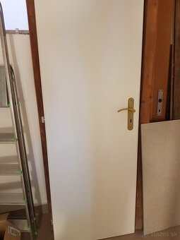 predám dvere interíérové 60cm, ľavé, plné