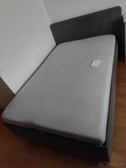Postel s madracom
