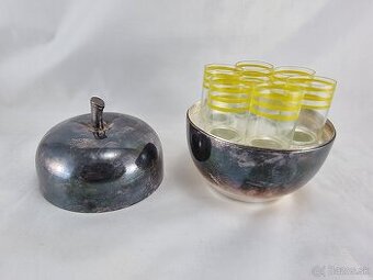 Staré alpakové jablko so štamperlíkmi