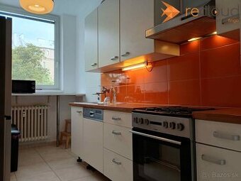 Prenájom 4-i. bytu v centre, s terasou, možnosť parkovať vo 