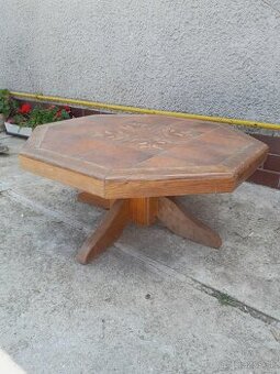 Predám šesťuholníkový stôl