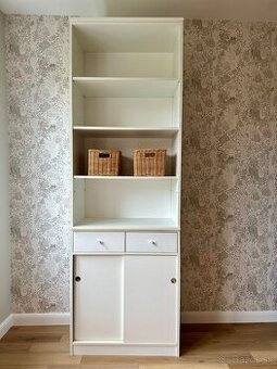 Biela policová skriňa na mieru – 240×80×41 cm