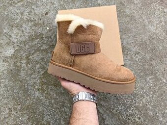 UGG Topánky