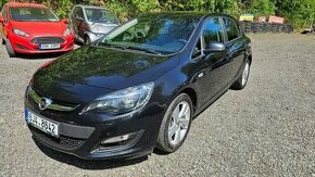 Opel Astra J 2015 1.4T 103kw 168tkm serviska klima senzory