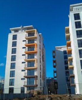 Mam zaujem o 1i 2i 3i alebo 4i byt s balkonom v KE na