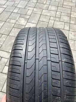285/45 r19