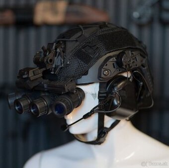 Novrtisch Premium Tactical helma