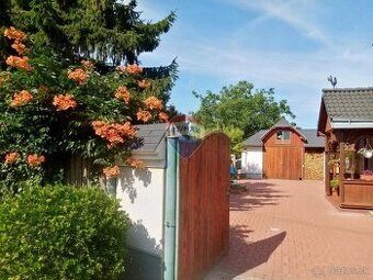 Rodinný dom s veľkým pozemkom v centre obce Pata (okres Gala