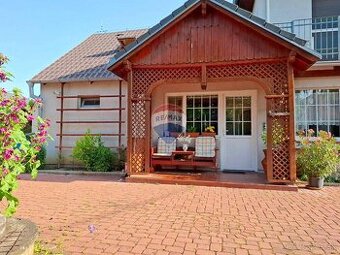 Rodinný dom s veľkým pozemkom v centre obce Pata (okres Gala