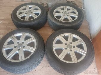 Audi q7  235/60 R18