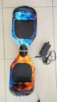 Elektricky skateboard hoverboard