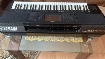 Yamaha psr sx700