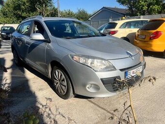 Renault Megane III 1.5 dCi – 81 kW – Taxi licencia