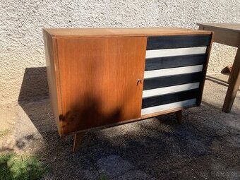 Retro komoda Jiří Jiroutek U-458