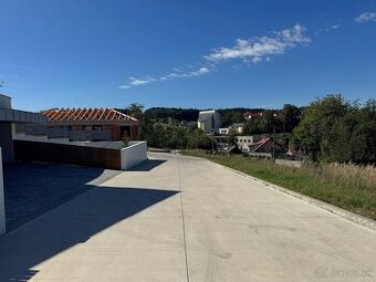 Stavebný pozemok- Sverepec centrum