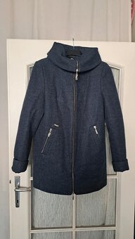 Krásny modrý - teplý kabát veľ. 42