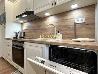 NÁJOM - 3 IZBOVÝ BYT S PARKOVANÍM, HURBANOVA BARDEJOV - 1