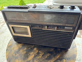 Rádiomagnetofón Sanyo M2440LE.CHV