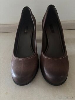 Kožené lodičky ECCO hnedé č. 40