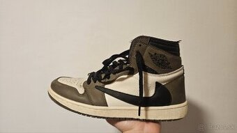 Nike Air Jordan 1 x Travis Scott (FAKE)