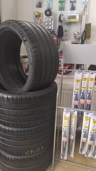 MICHELIN PILOT SPORT 4 325 30 21 cena za ks