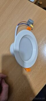 LED zapustne svetlo so senzorom pritomnosti